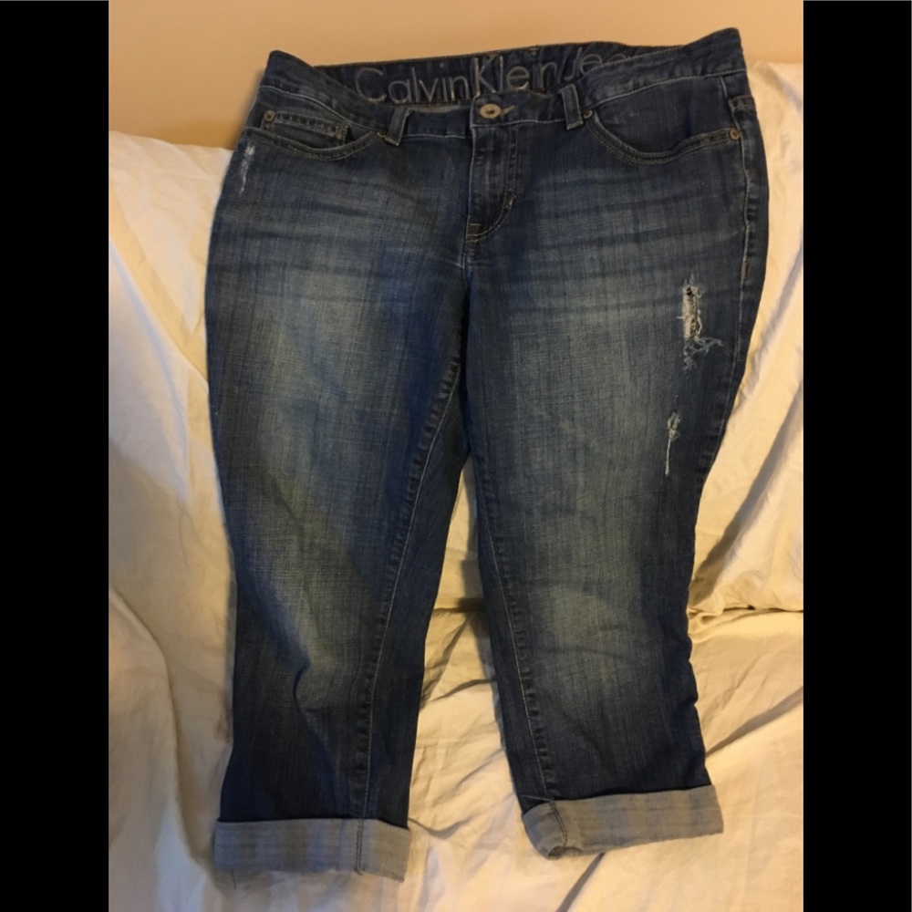 Calvin Klein Size 8 Capri Length Denim